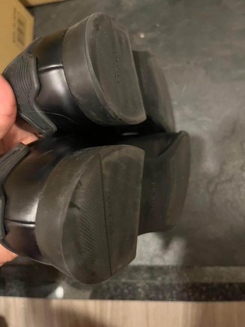 プラダ ラバーパッチレザーシューズ ドレスシューズ ブラック 2EG254