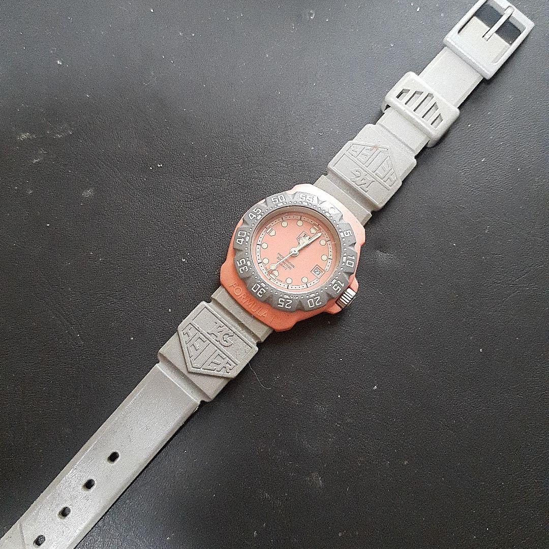 B-20 TAG Heuer プロフェッショナル クォーツ 時計