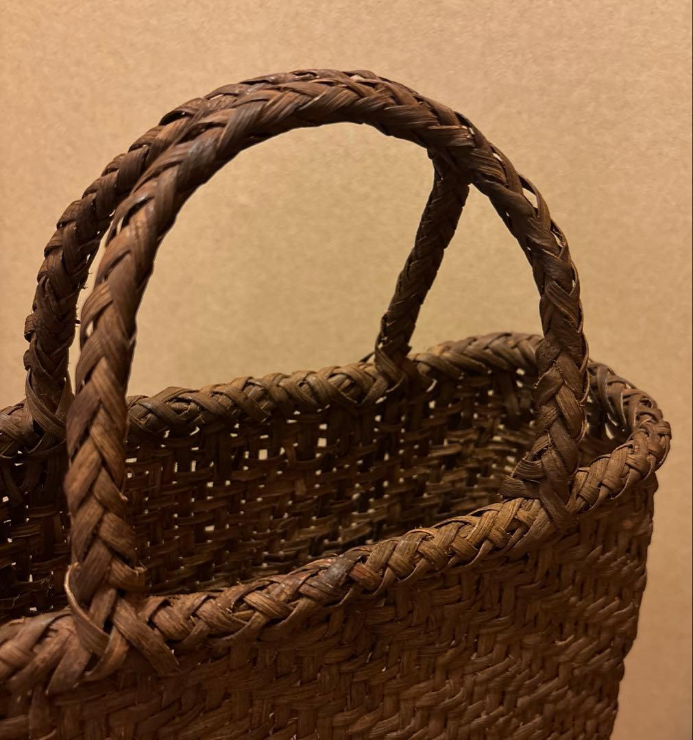 山ぶどうカゴ　山葡萄