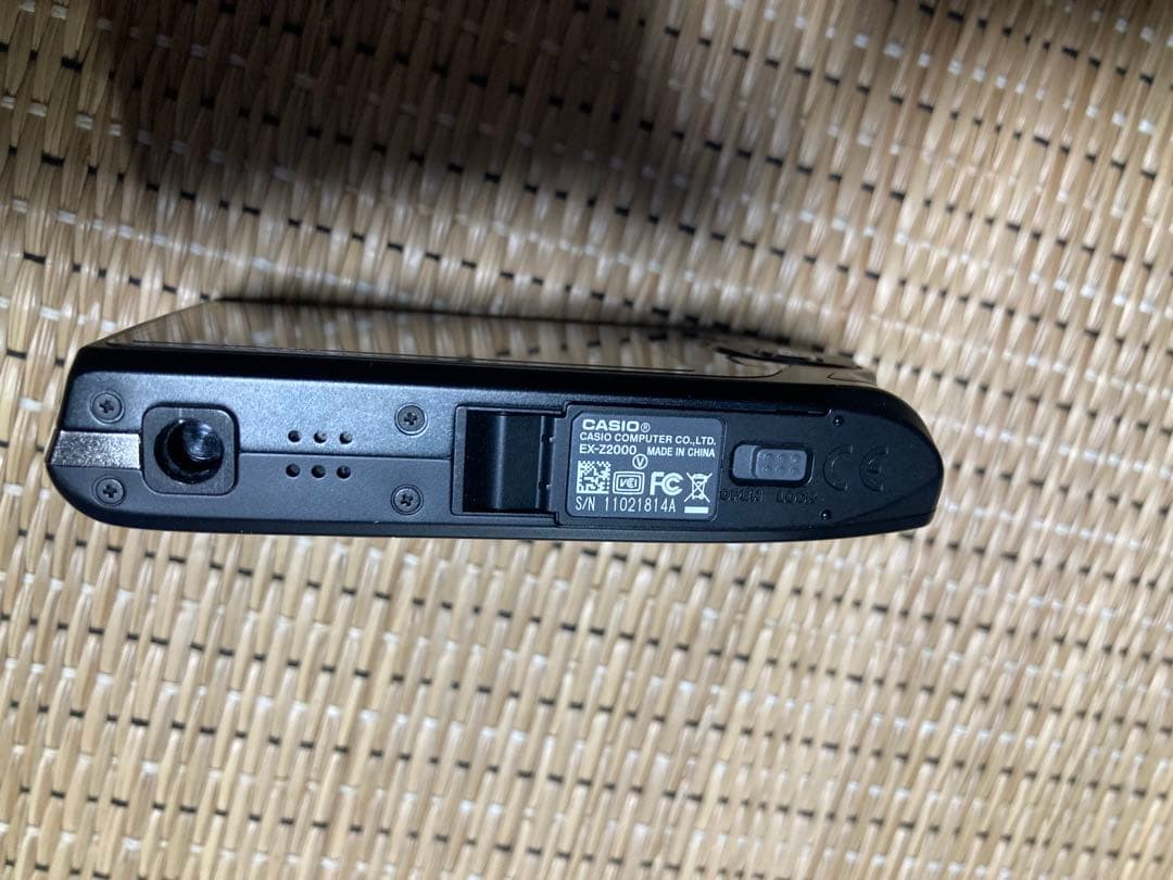 CASIO EXILIM 1410万画素 コンパクトデジタルカメラ