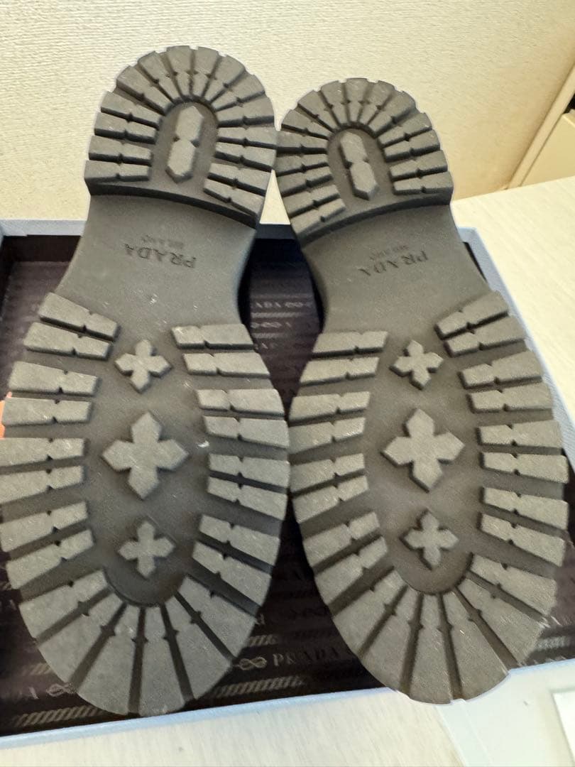 【美品】プラダ レザーローファー