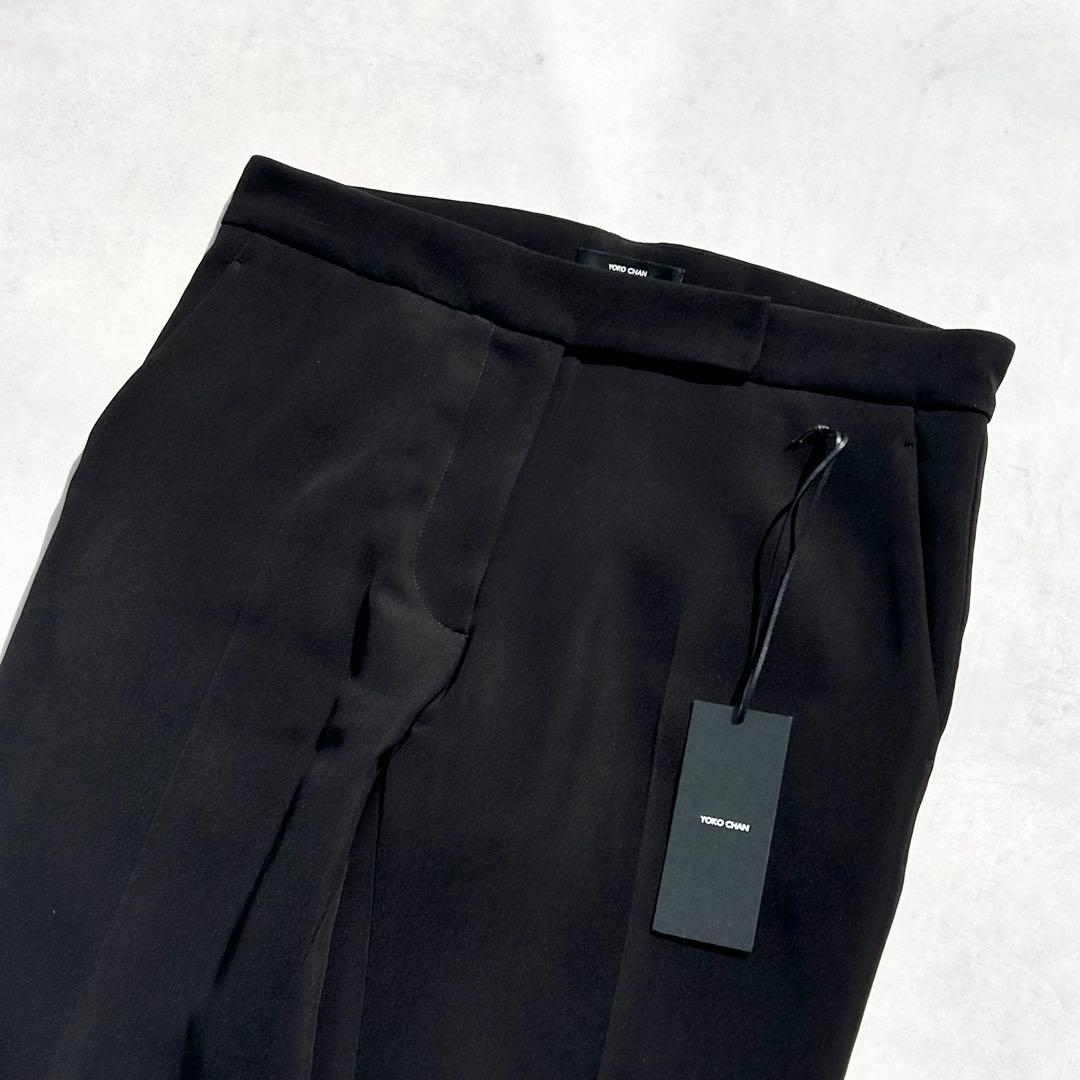 ヨーコチャン　センタープレスパンツ　ブラック　2025年製　タグあり　42サイズ