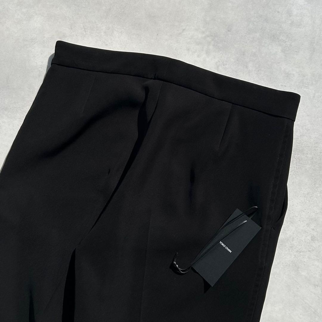 ヨーコチャン　センタープレスパンツ　ブラック　2025年製　タグあり　42サイズ