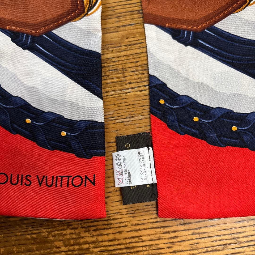 LOUIS VUITTON シルクハンカチ チェーンデザイン