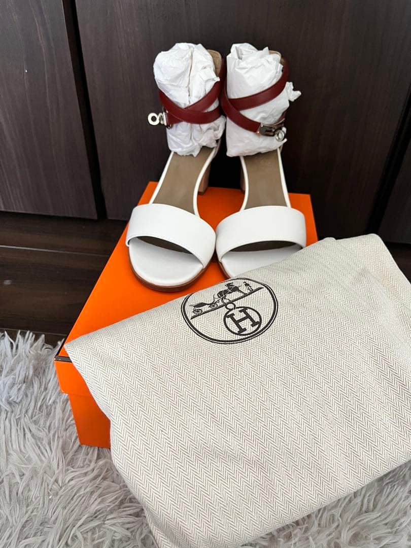 エルメス　ホワイト ミュール ストラップ付き 保存袋付き
