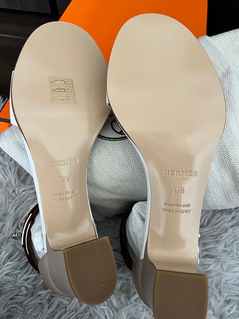エルメス　ホワイト ミュール ストラップ付き 保存袋付き