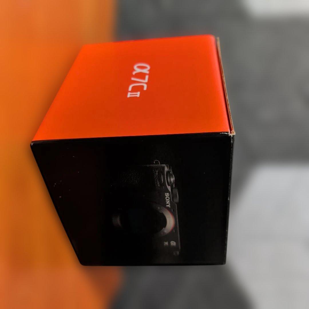 美品 Sony A7C II 本体 シャッター数8860 ケージ付