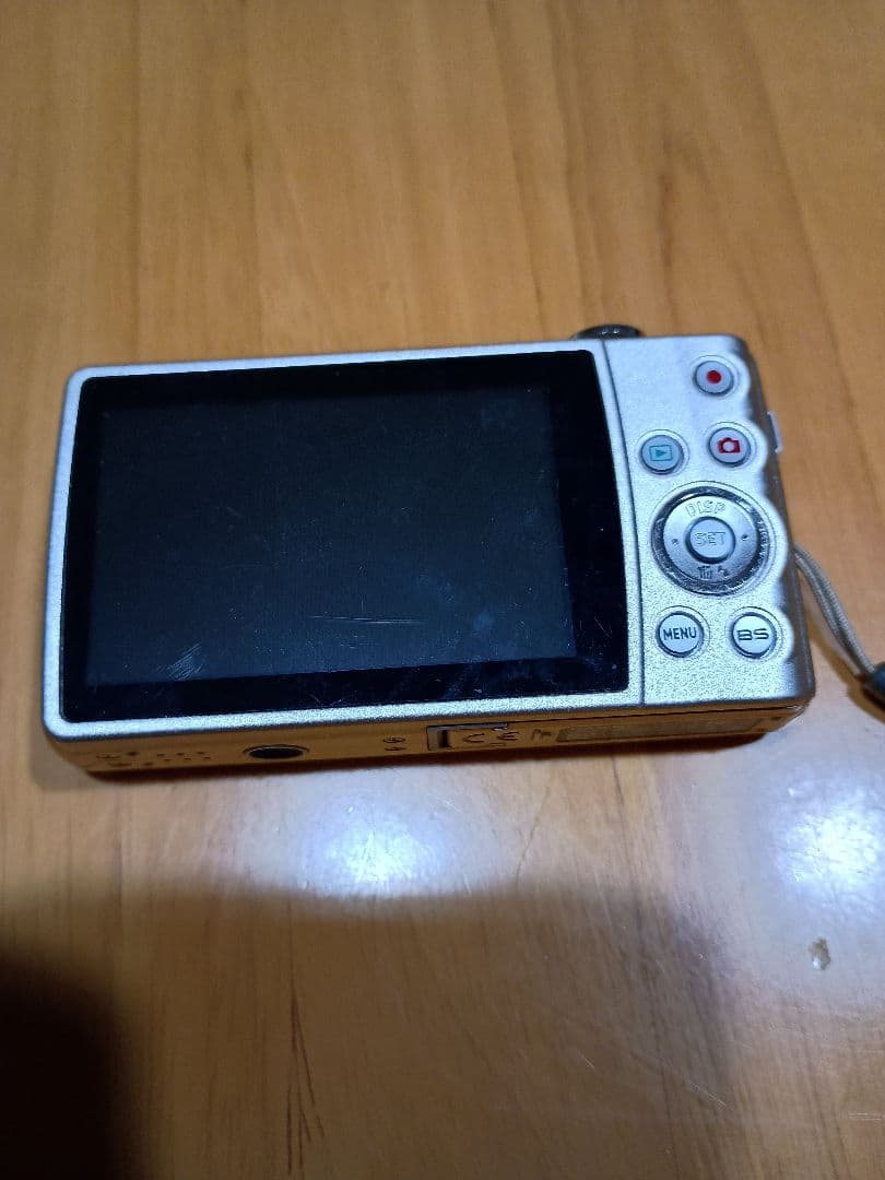 CASIO EXILIM 10.1メガピクセル デジタルカメラ