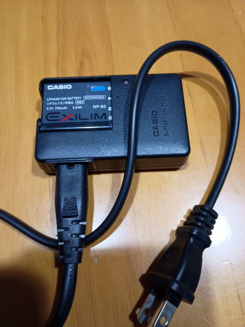 CASIO EXILIM 10.1メガピクセル デジタルカメラ