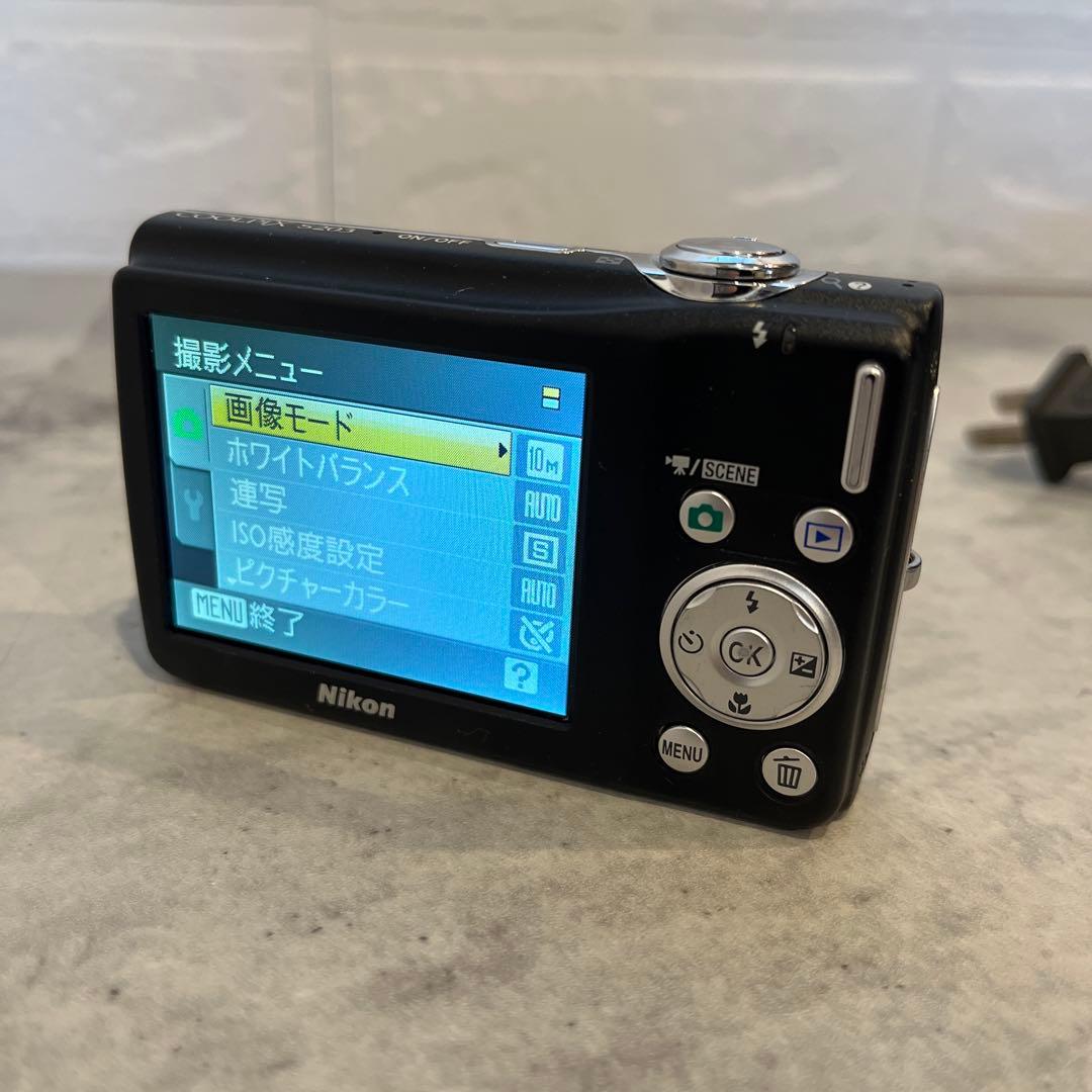 Nikon COOLPIX コンパクトデジタルカメラ　S203