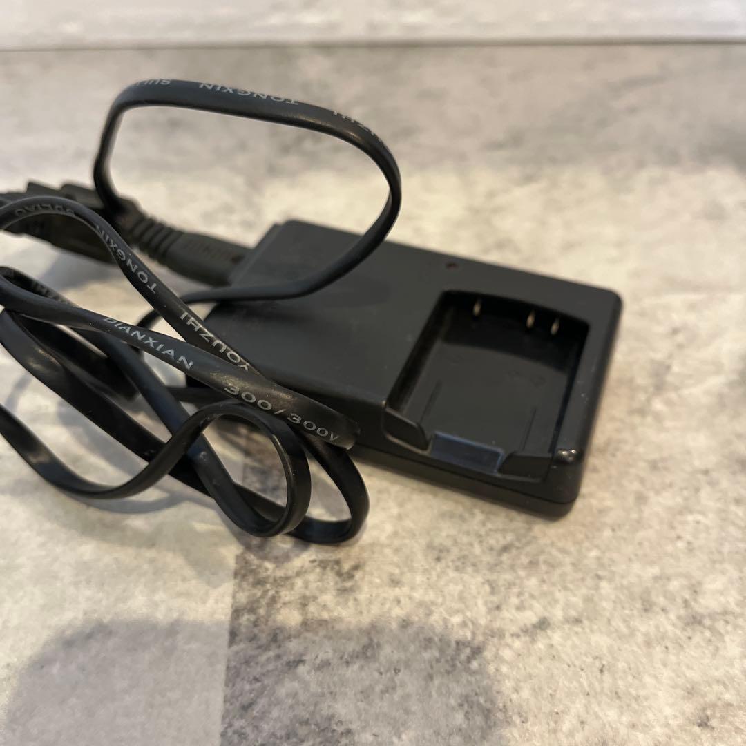 Nikon COOLPIX コンパクトデジタルカメラ　S203