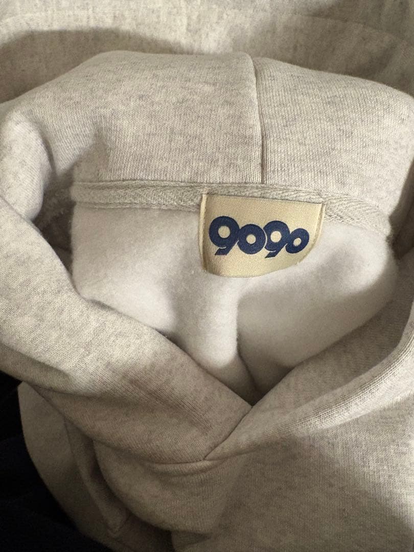 9090 フード付きスウェット グレー