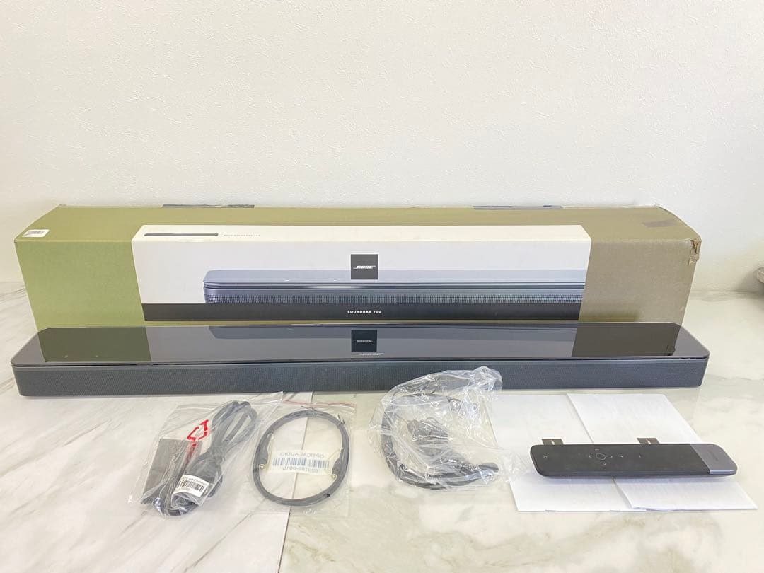 ＋【リモコンベタつきあり】BOSE SOUNDBAR 700 ブラック