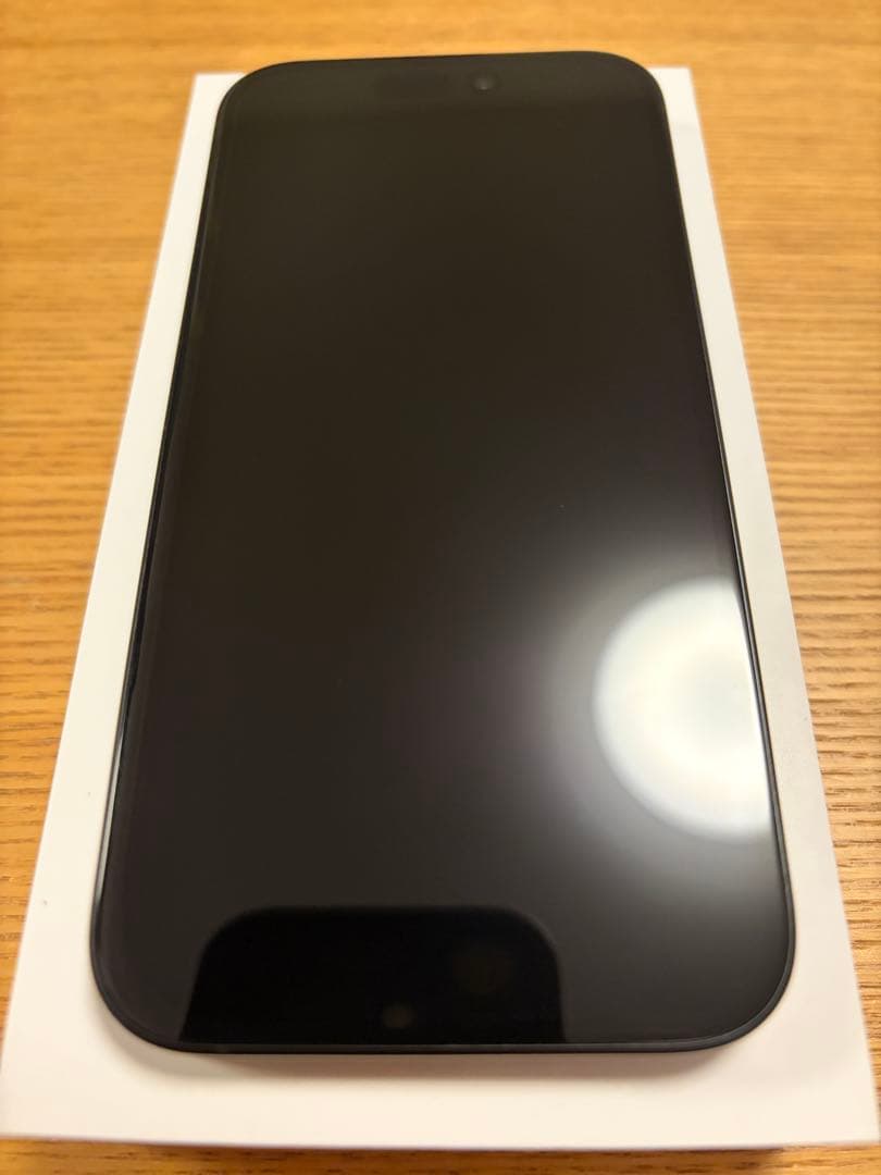 バッテリー100% iPhone 16 本体 ブラック128MB 美品