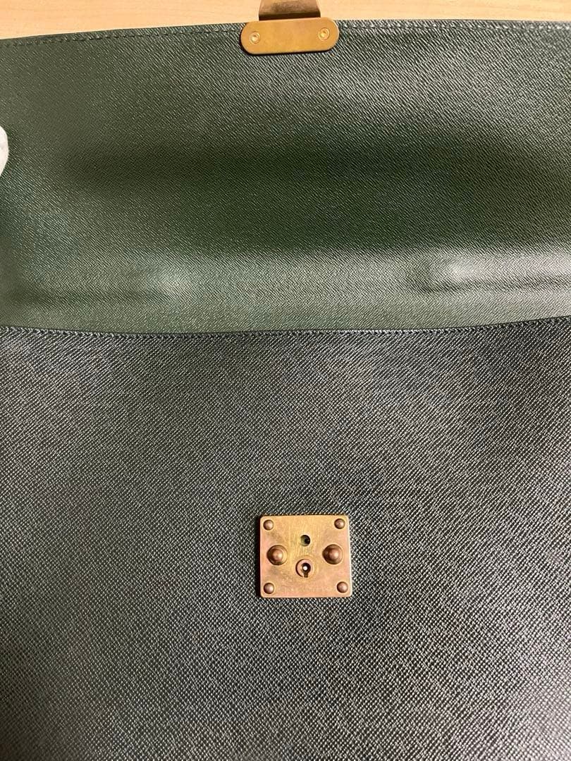 m*o様 ルイヴィトン タイガ セルヴィエット クラド M30074 鍵×2