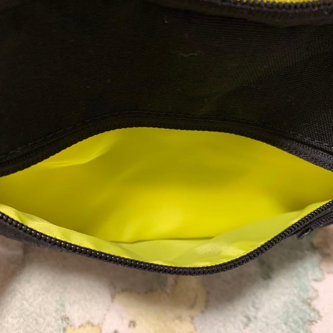 Hugoo ハグー　抱っこ紐用バッグ ヒップシート　赤ちゃん