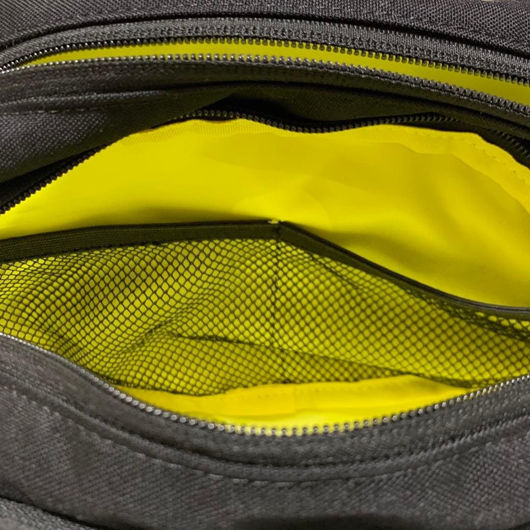 Hugoo ハグー　抱っこ紐用バッグ ヒップシート　赤ちゃん