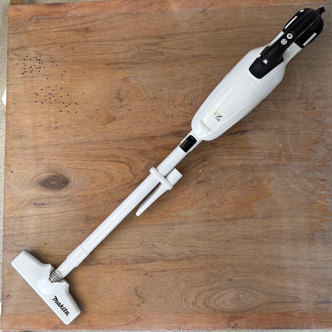 Makita 18v 充電式クリーナー CL281FD