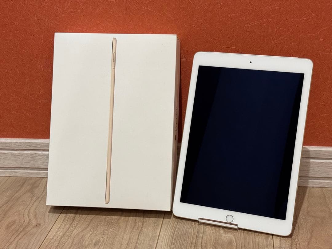 Apple iPad ゴールド 本体　Air 2 64GB セルラー