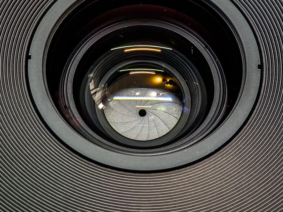 Carl Zeiss CP.2 35mm T2.1 EFマウントシネマレンズ