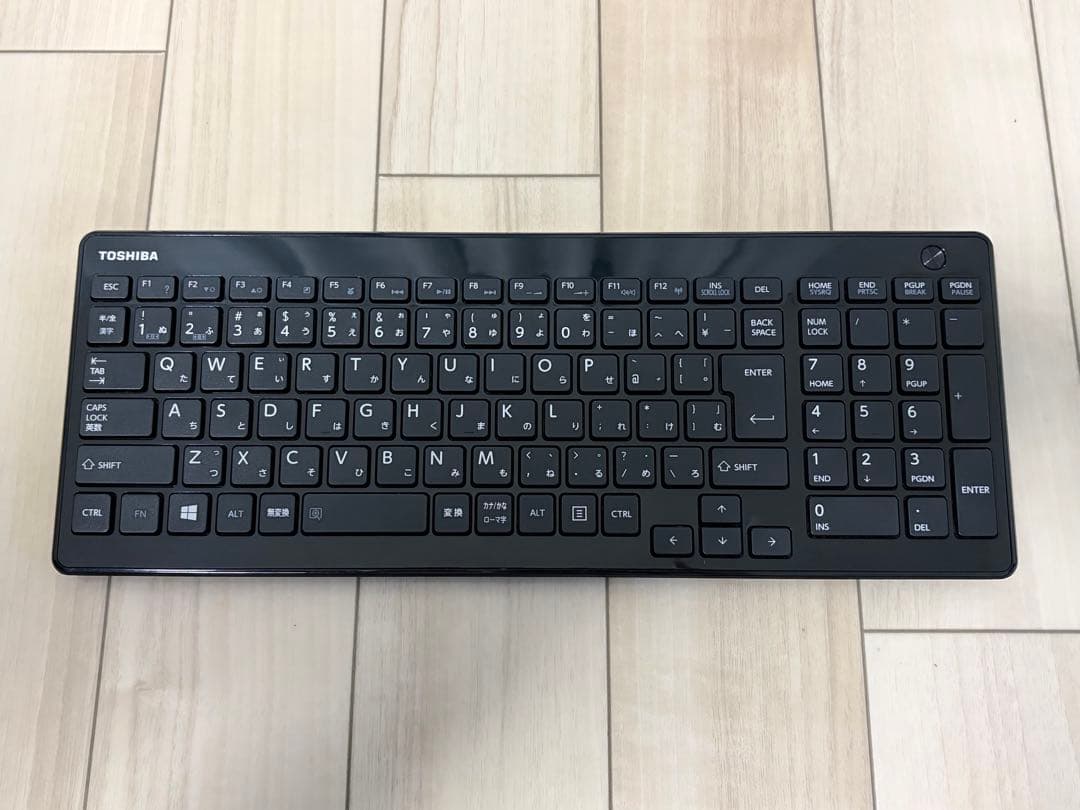 TOSHIBA オールインワン デスクトップPC キーボード・マウス付き