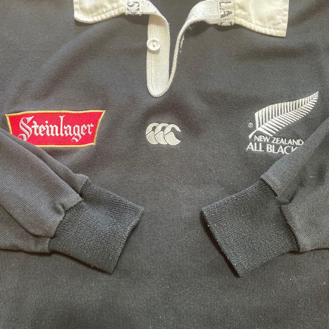 カンタベリー　ALL BLACKS バックにも刺繍あり
