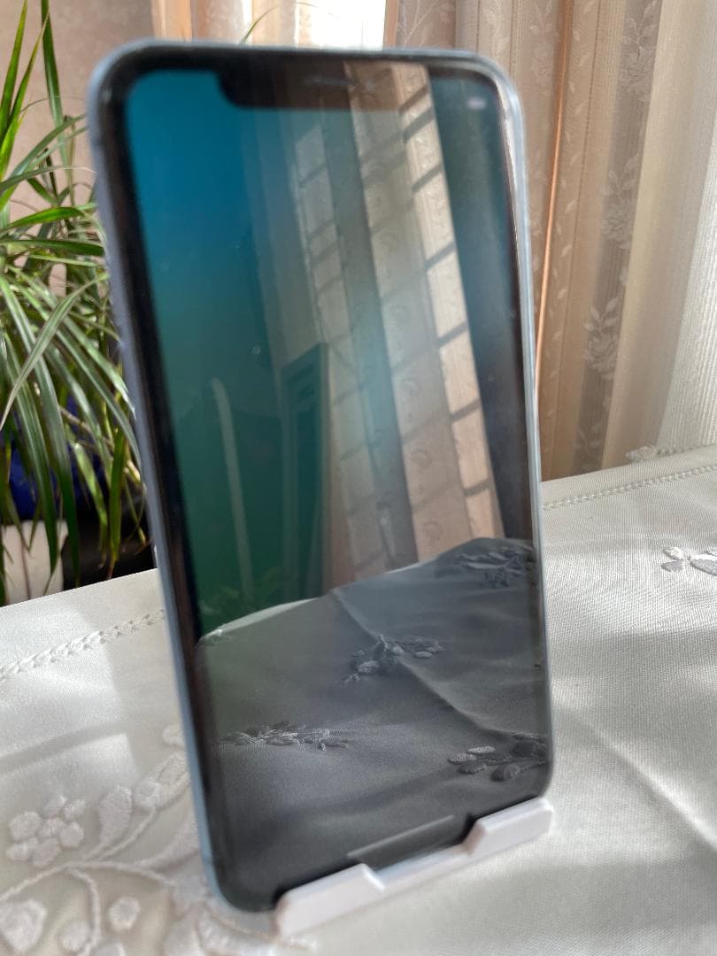 iPhone XR ブルー 64GB 動作品 SIMフリー (背面割れ)