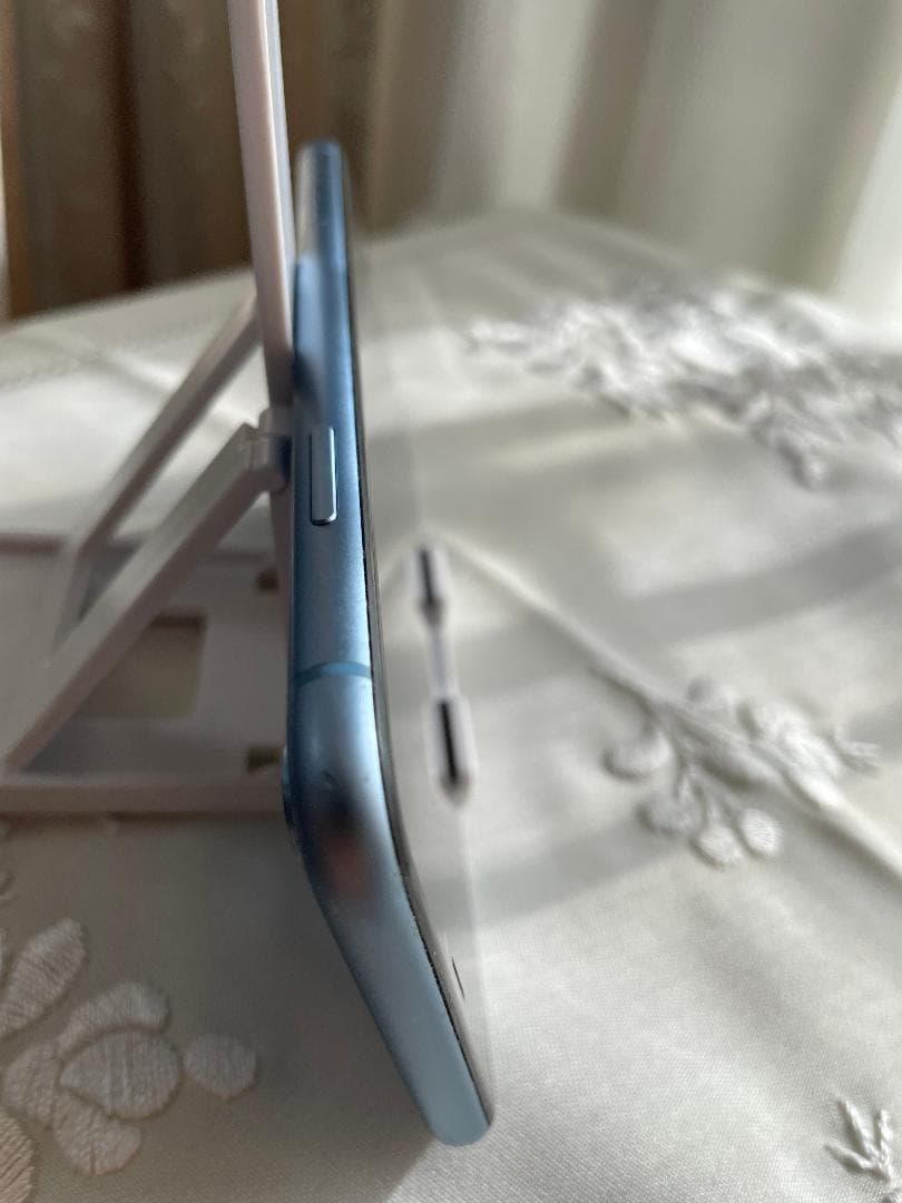 iPhone XR ブルー 64GB 動作品 SIMフリー (背面割れ)