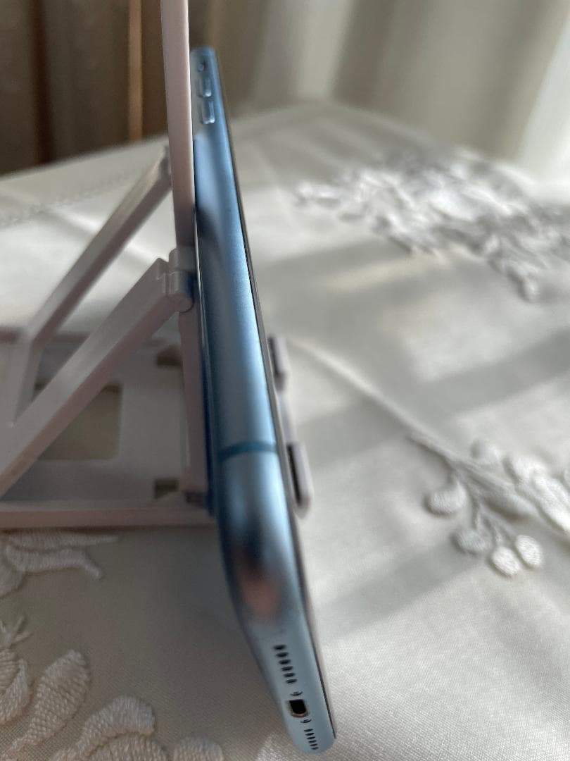 iPhone XR ブルー 64GB 動作品 SIMフリー (背面割れ)