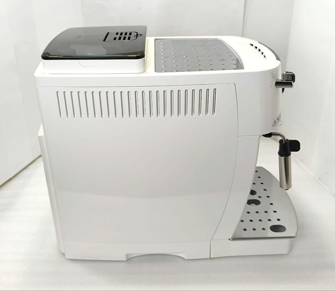 デロンギ　コンパクト全自動コーヒーマシンマグニフィカS ECAM22112W 3