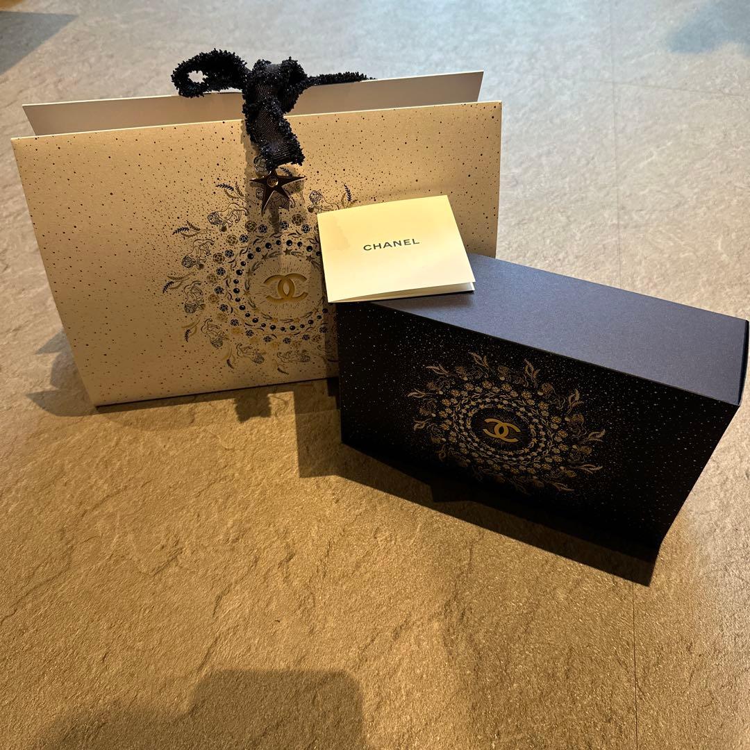 CHANEL ポーチ付 クリスマス コフレ 2025 リップ&ネイルセット