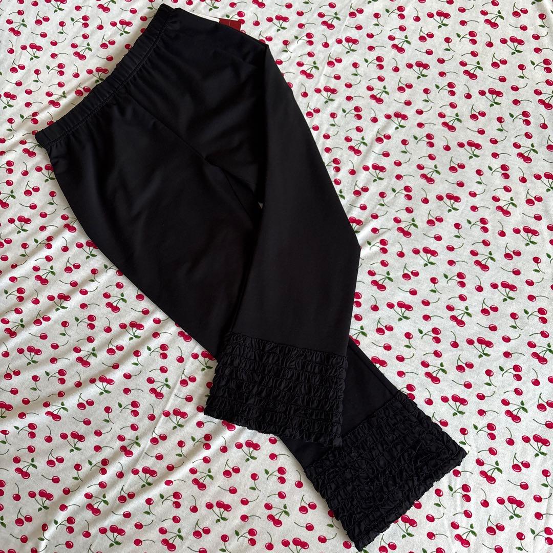 ピンクハウス 2025 裾フリル レギンス（未使用品）