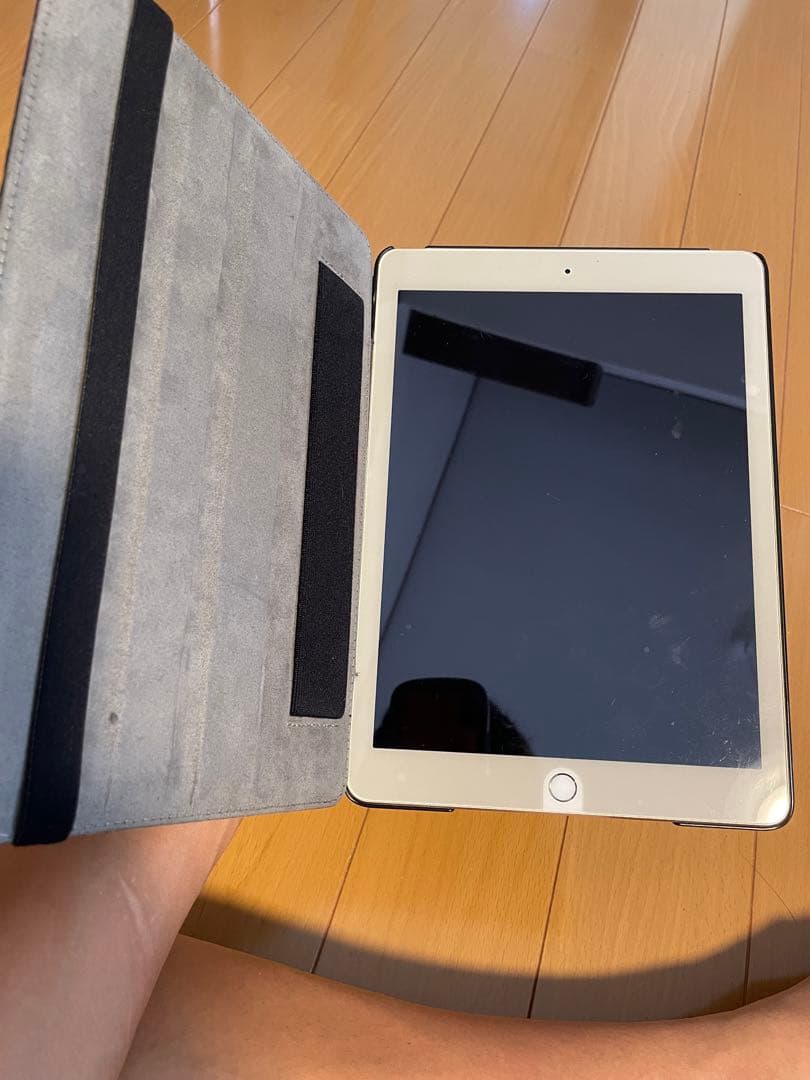 iPad Air 2 (128GB) GOLDWiFi +セルラー（AU)