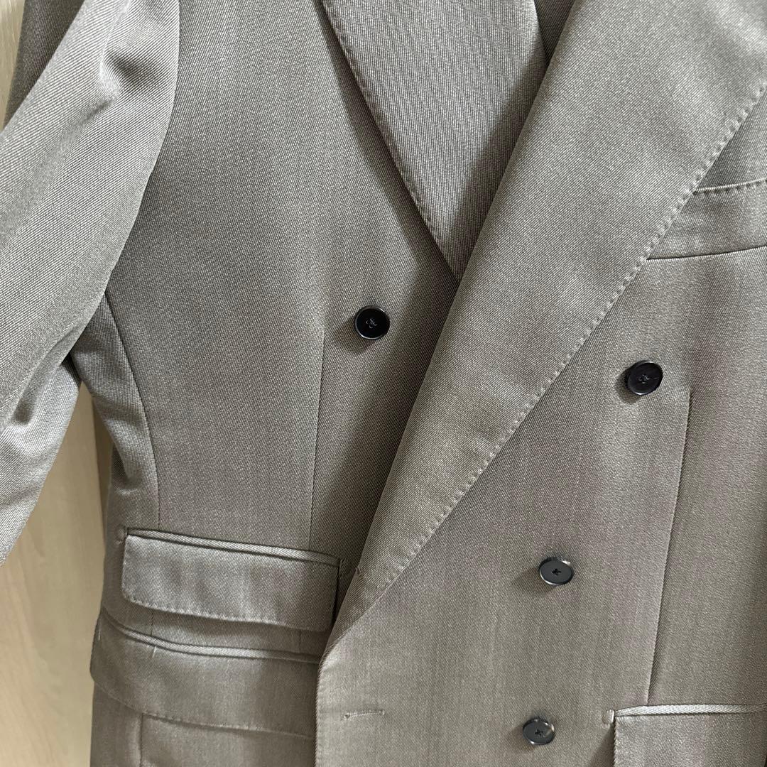 ユニバーサルランゲージ　カノニコカバード　ベージュダブルスーツ