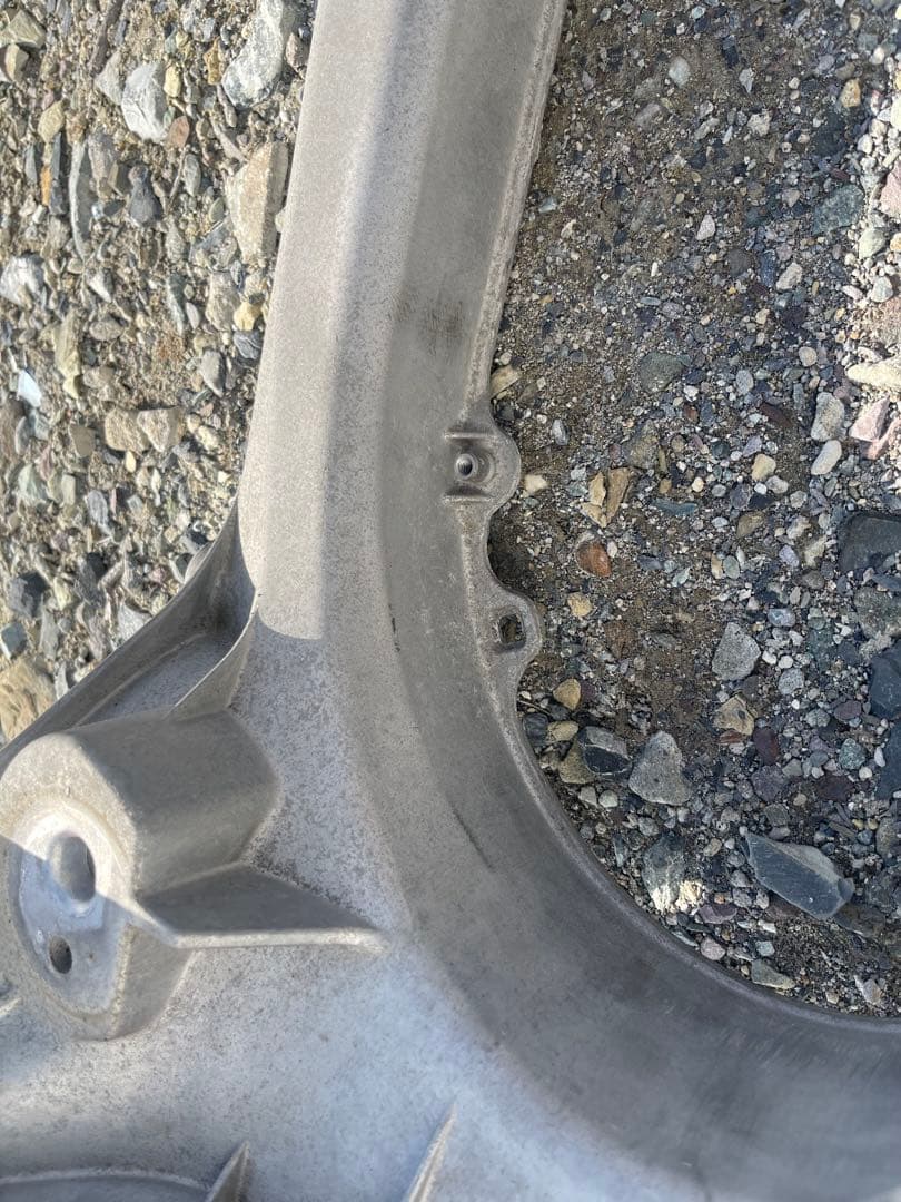 200系クラウン　サスペンションメンバー