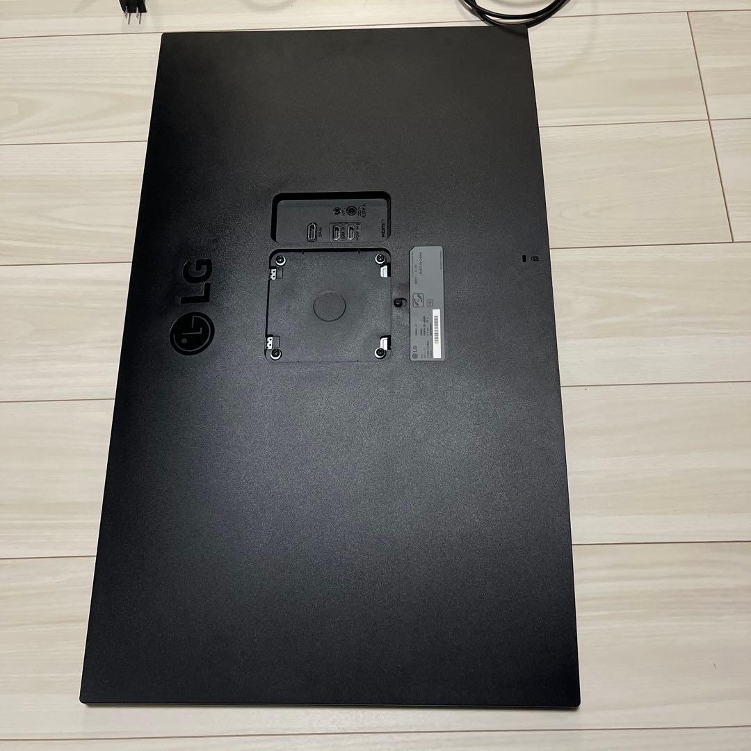 LG製 31.5インチ PCモニター 32QN600-B