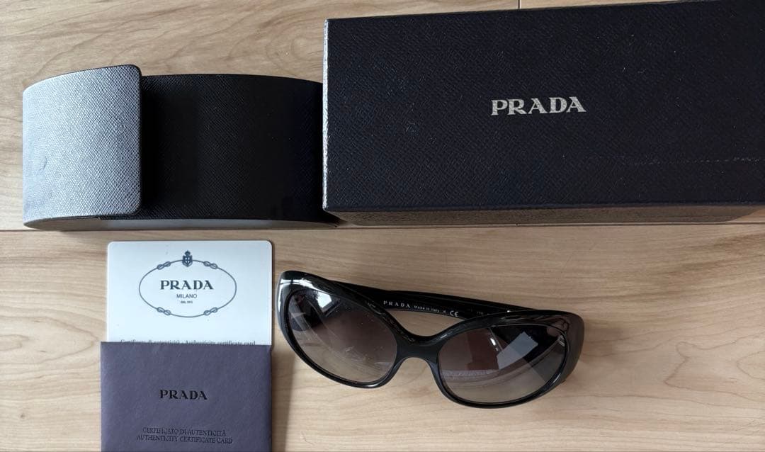 プラダ★サングラス PRADA プラダ SPR27L ブラック レディース　美品