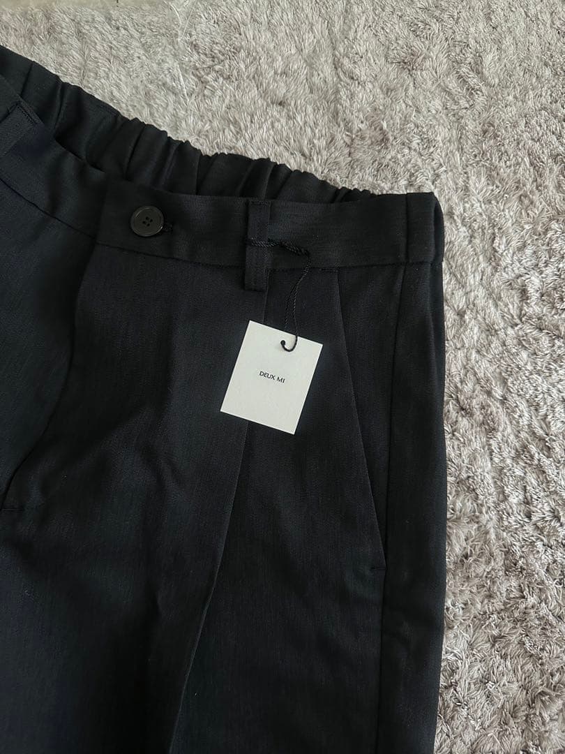 DEUX MI(ドゥミ)タックショートパンツ