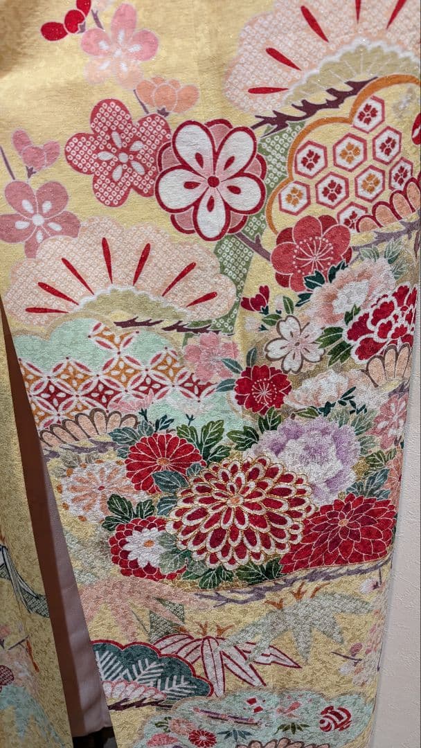 【美品】振袖 花柄 黄色•古典柄 Lサイズ