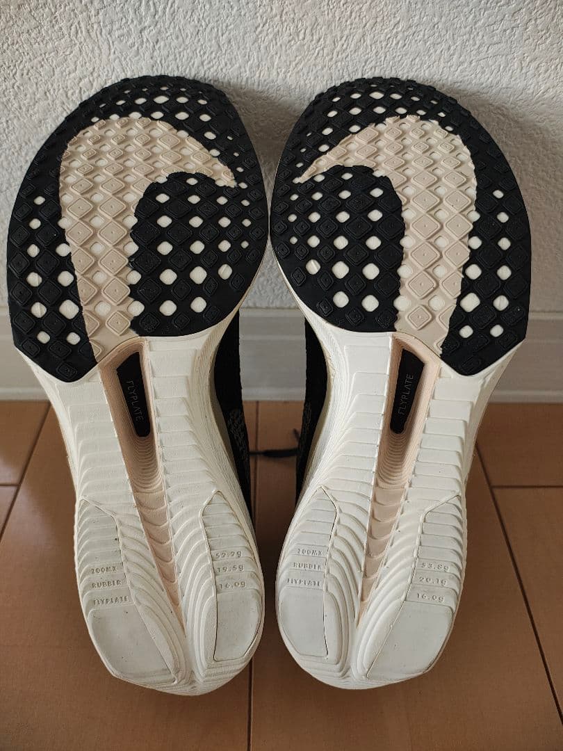 【美品】ナイキ ヴェイパーフライ ネクスト% 3 メンズ25.0cm