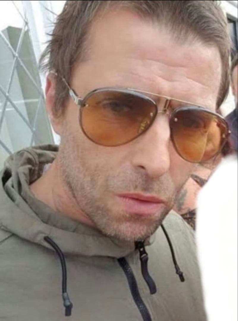 カレラ リアムギャラガー oasis オアシス　liam gallagher