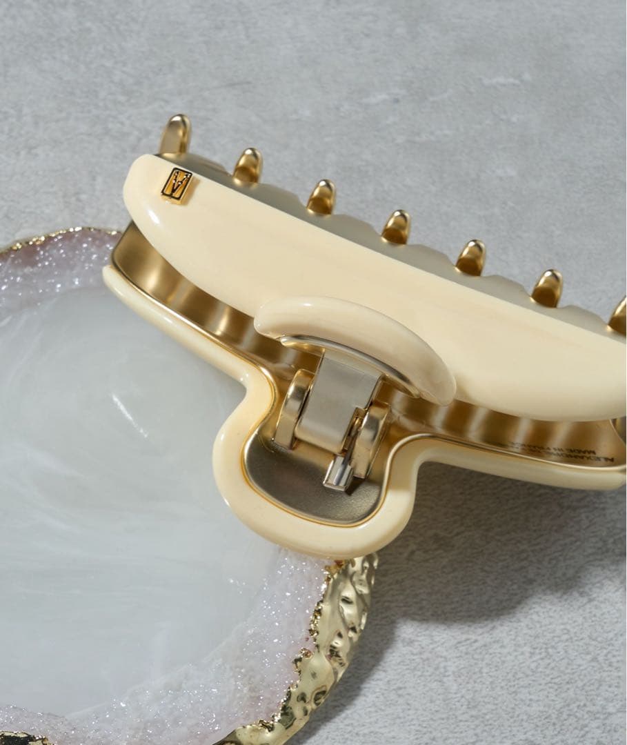 【6/20まで値下げ】アレクサンドルドゥパリ Mクリップ アイボリー