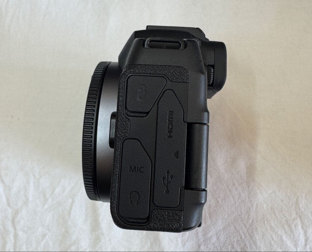 【値引済み】EOSR8とRF24-105 Ｌ　F4