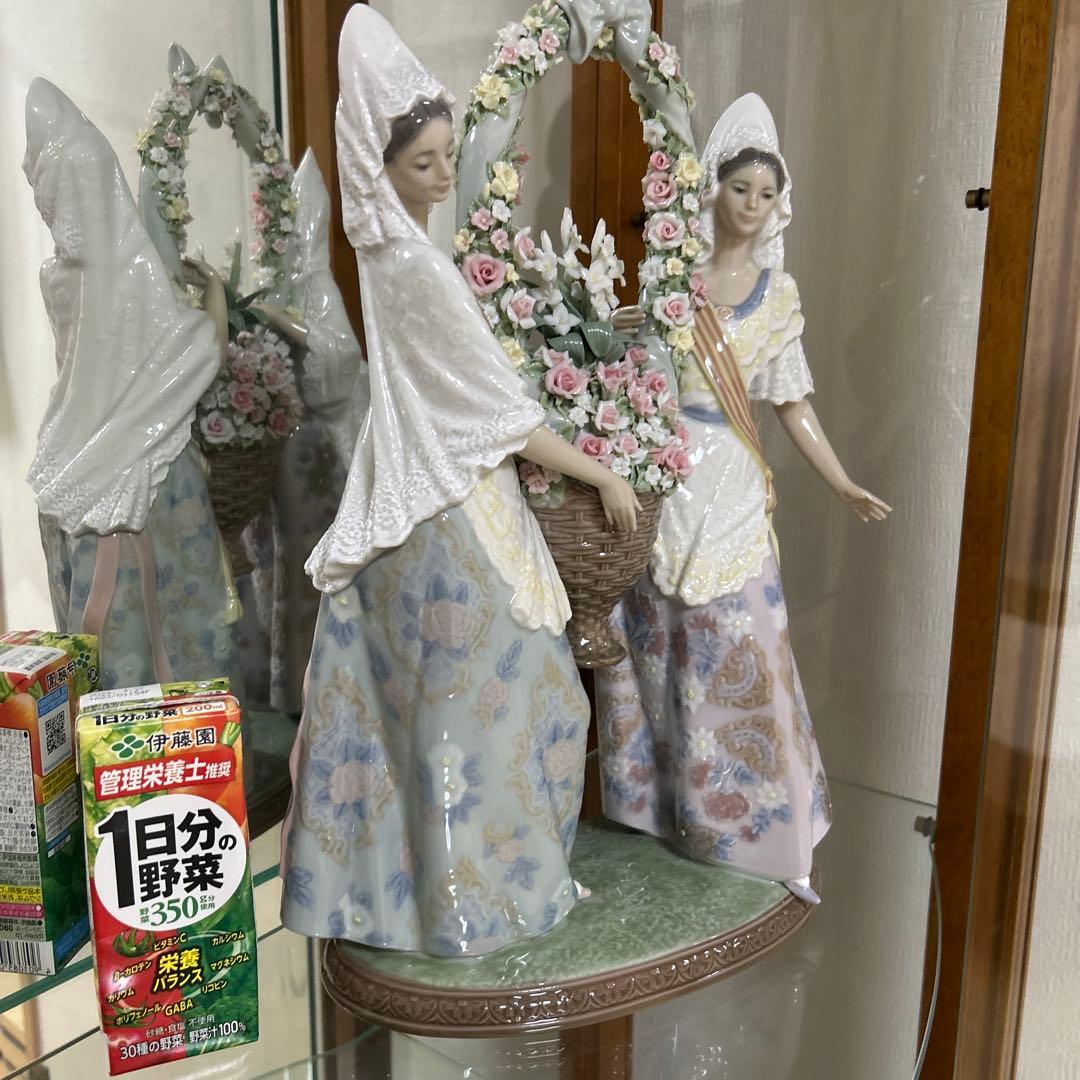 リヤドロ LLADRO (献花) 世界　　　　　　3000体限定！超特価！