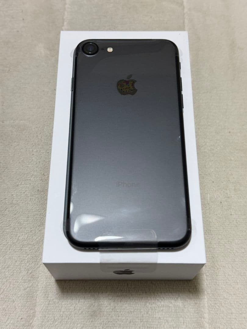 新品未使用 iPhone7 32GB Softbank