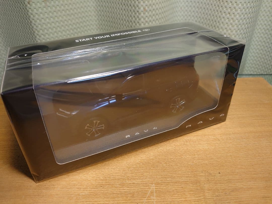 新型RAV4　Zハイブリッド　ダークブルーマイカ　カラーサンプル　1/30サイズ