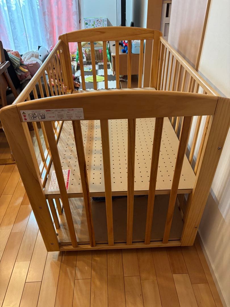 さ*く様 カトージ　木製　ベビーベッド