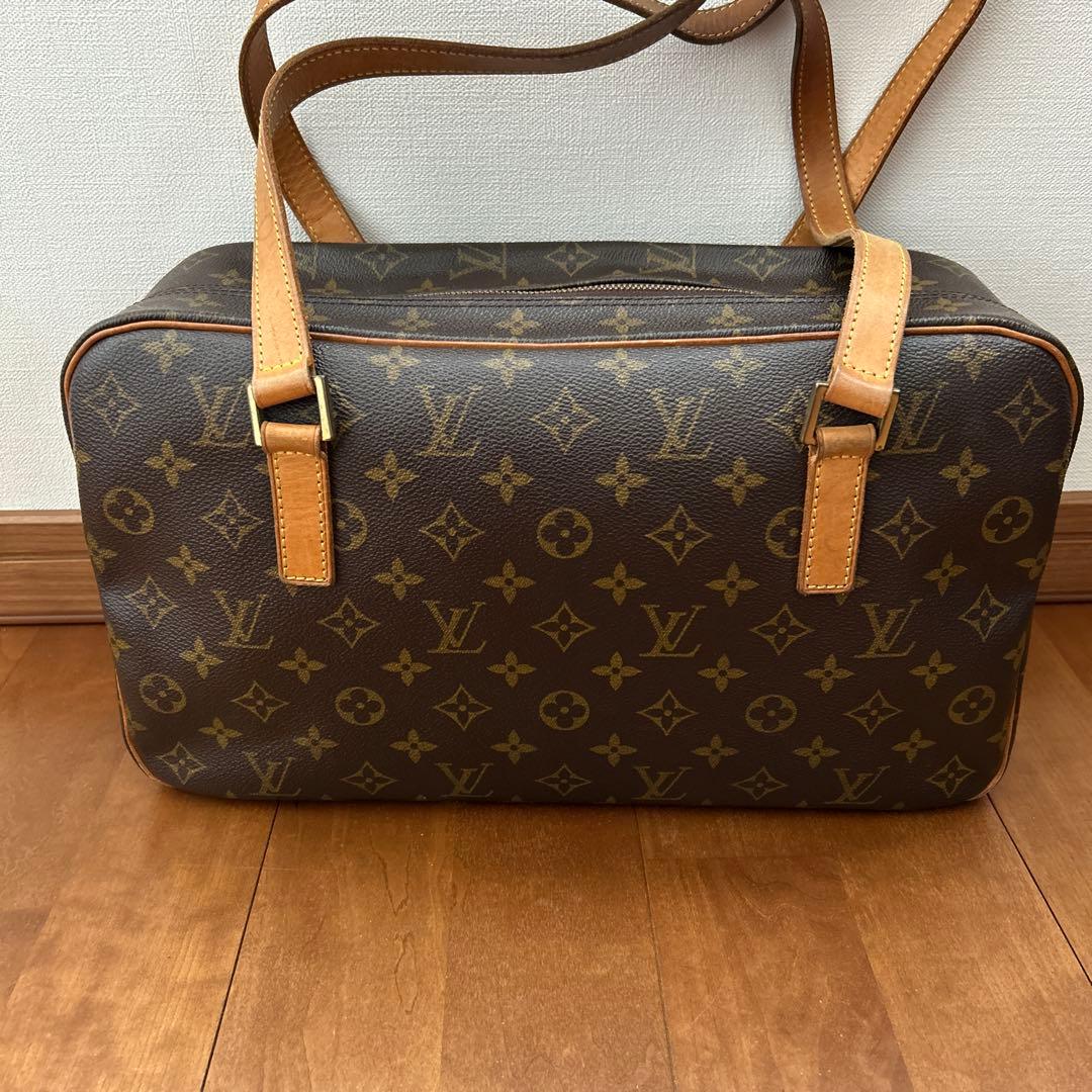 ルイ・ヴィトン モノグラム シテGM