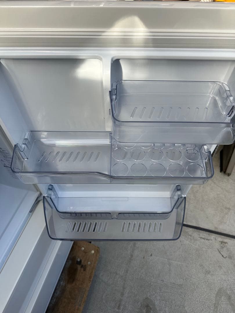 無料配送有り★3ヶ月保証★冷蔵庫アクア 2020年製272LAQR-27J(W)