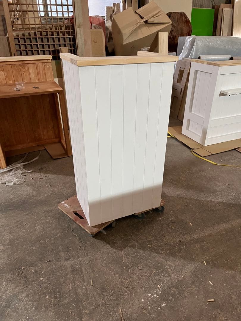 猫ちゃん　割れあり　節抜けあり　現品処分